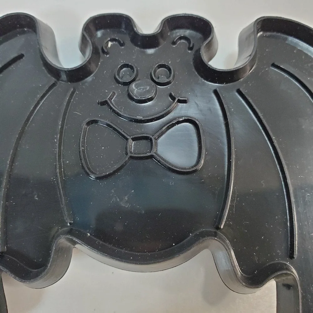 Vtg Current Inc Plastic White Ghost Black Bat Halloween Cookie Cutters Taiwan